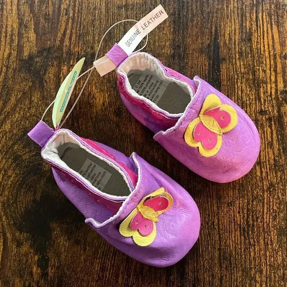 Circo Baby Soft Sole Leather Baby Girl Slip Shoes - Picture 3 of 7